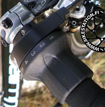 Rohloff lightweight Drehgriff montiert an Ullmann Magistrale Trekking Bike.